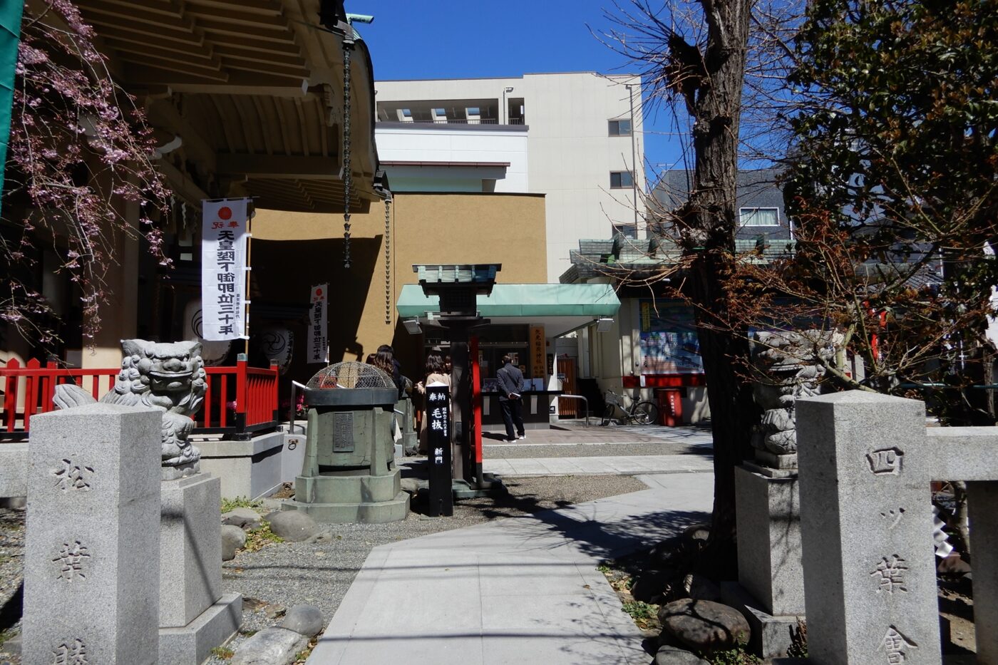 矢先稲荷神社の写真