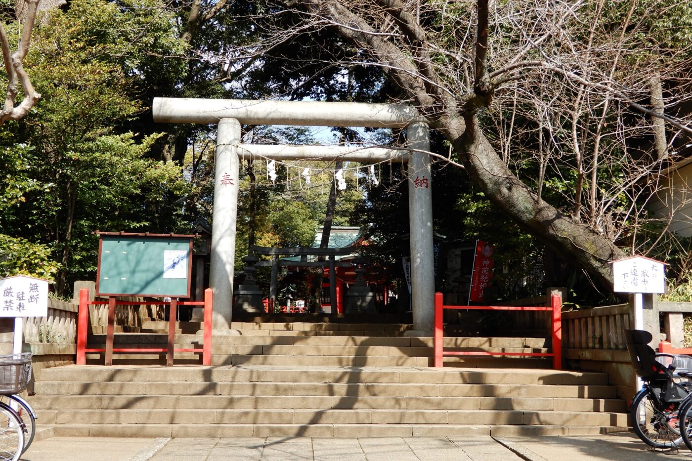 赤堤六所神社の写真